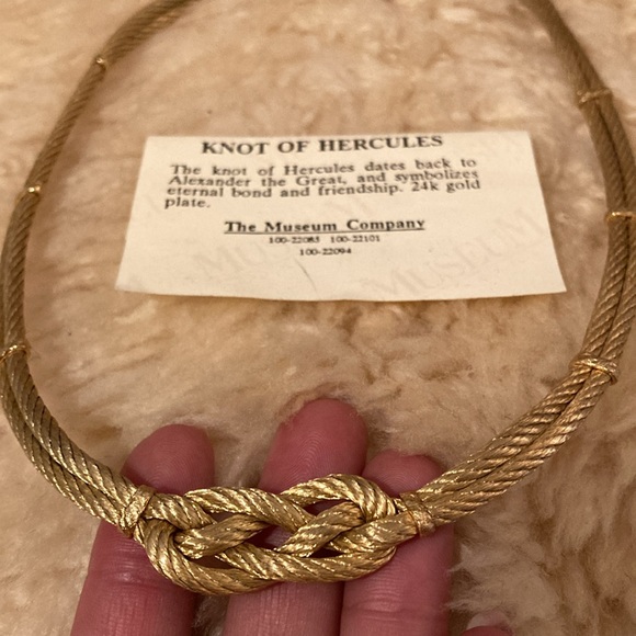 Knot of Hercules 24k plated necklace - Picture 2 of 11